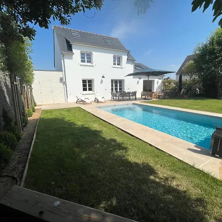 Maison De Famille Avec Piscine Beaussais Sur Mer Exterior photo